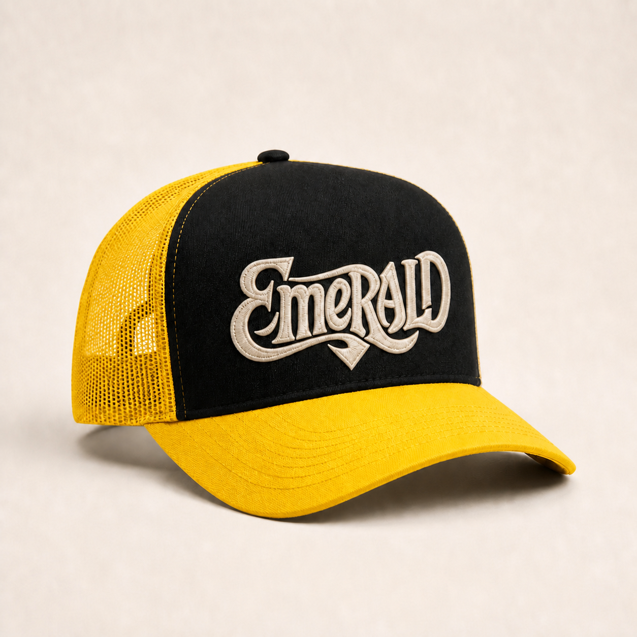 Bone Emerald - Emerald Script Preto 02 - Preto Amarelo