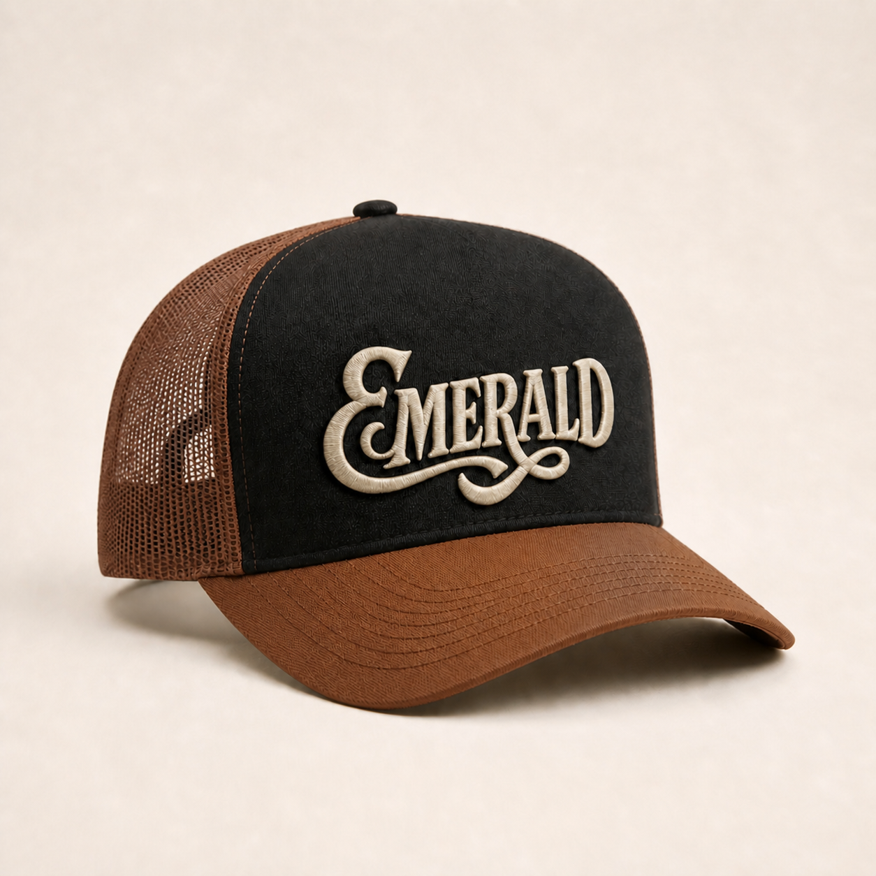 Bone Emerald - Emerald Script Sombra - Preto Marrom